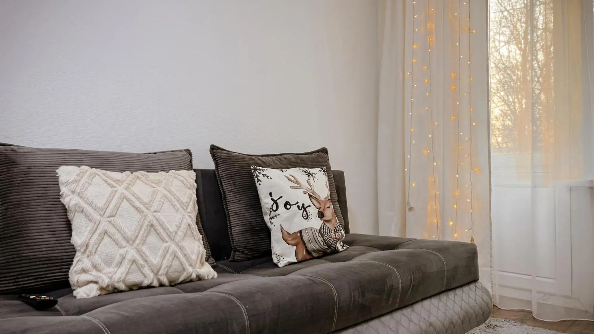 Apartment Квартира В Тихом Районе Правого Берега Астаны Nur-Sultan